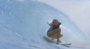 一位爱冲浪的小姐姐英文,Surfing Passion: A Journey with the Waves